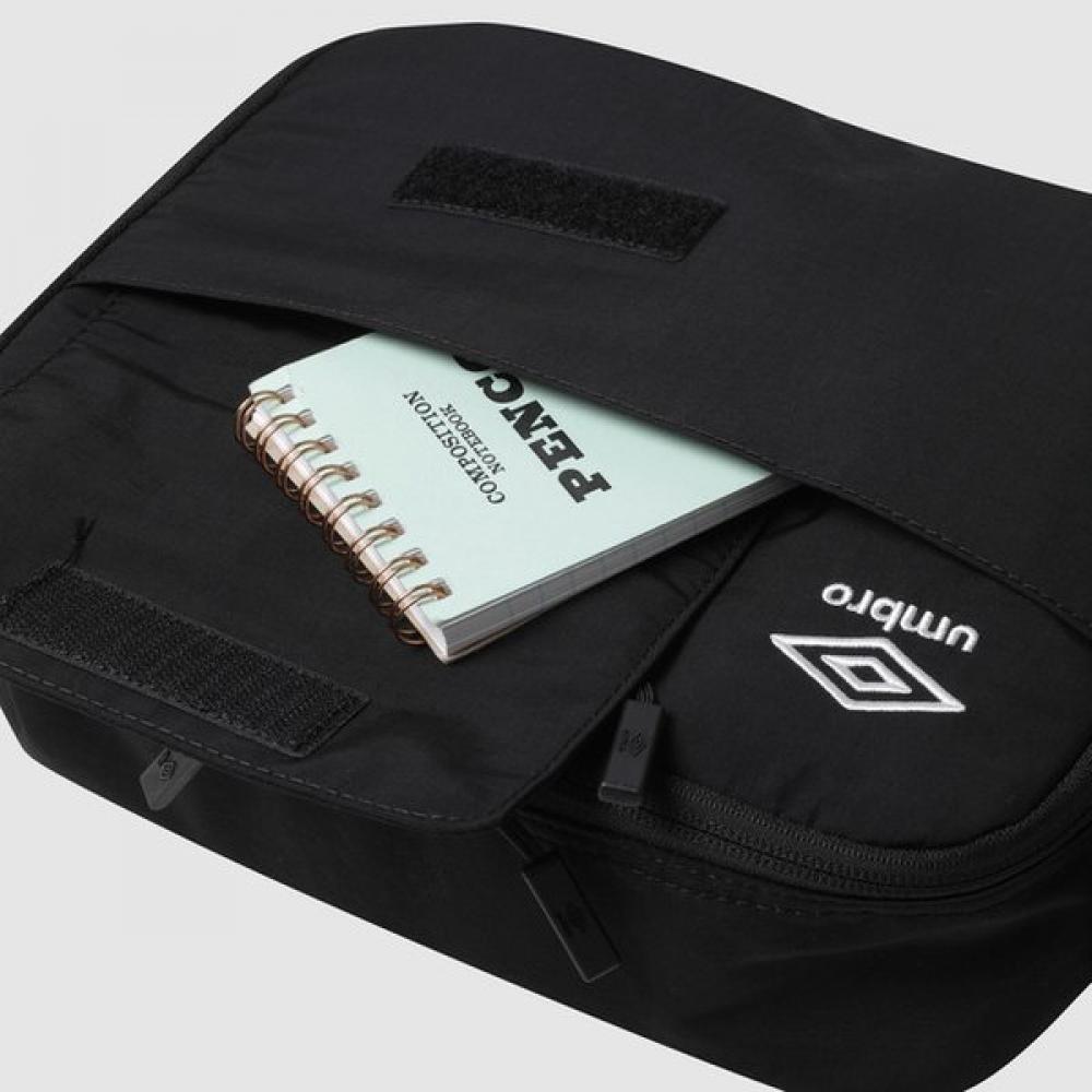 Umbro Unisex Digital Pouch Crossbody Bag Uq123cbg22
