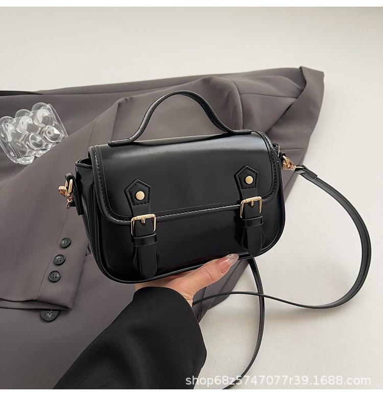 2025 New Mori Cute Simplicity Hand Shoulder Messenger Bag Carrying Foreign Style Small Bag Women's Hand Small Square Bag