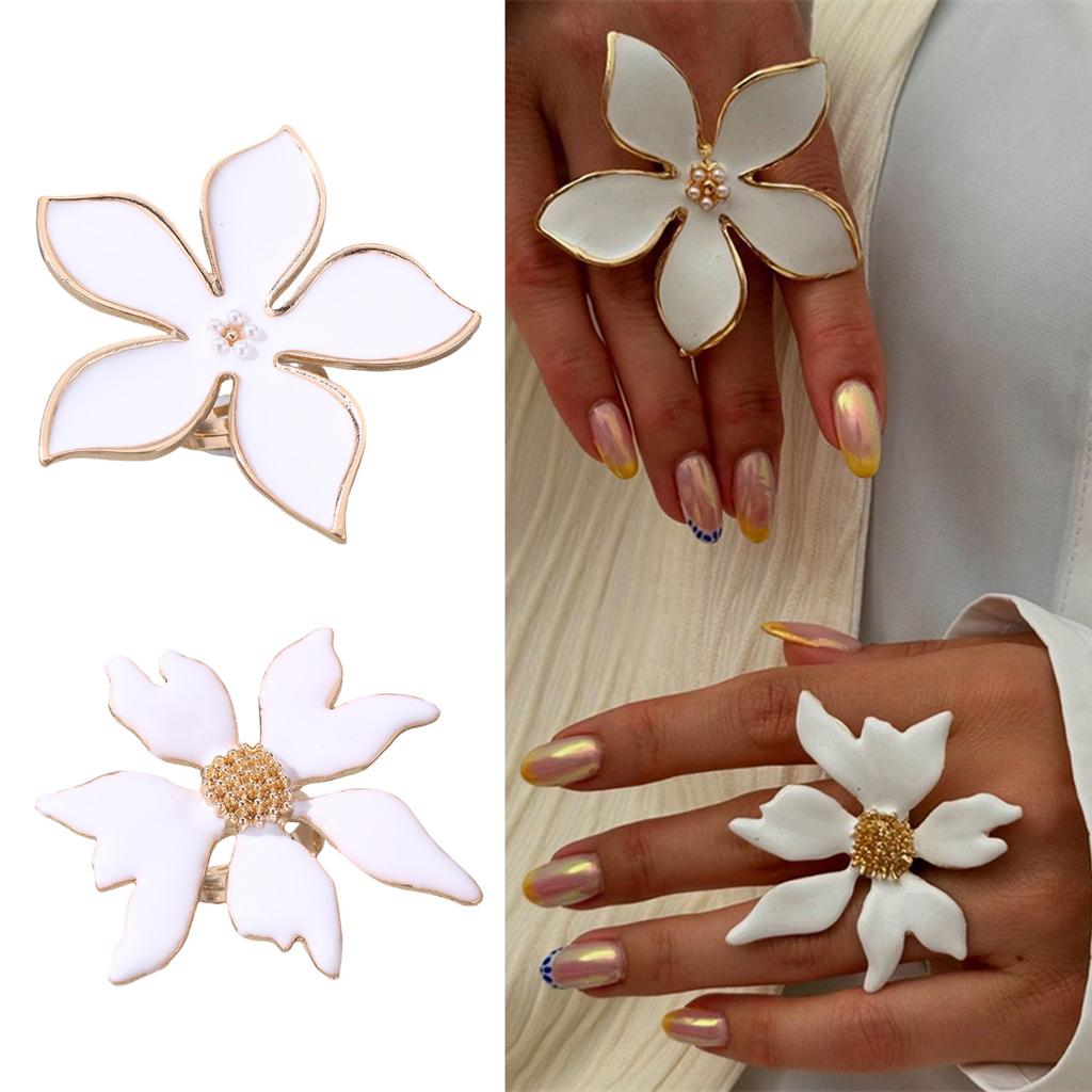 Exaggerated Large Petal Flower Finger Rings Fashion Accessory for Women Grunge Jewelry Statement Pieces Styles