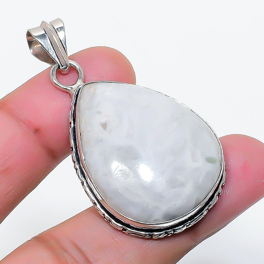 Natural Moonstone Gemstone Handmade 925 Sterling Silver Pendant 1.89 AP-15602
