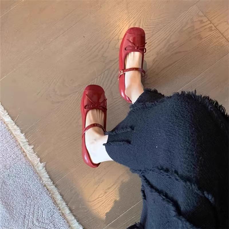 Sheepskin version! French beautiful Mary Jane shoes, red light mouth bow, one-word buckle belt inner height-increasing single shoes, wedding shoes