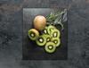 SZKLANA DESKA DO KROJENIA 45x52 KIWI