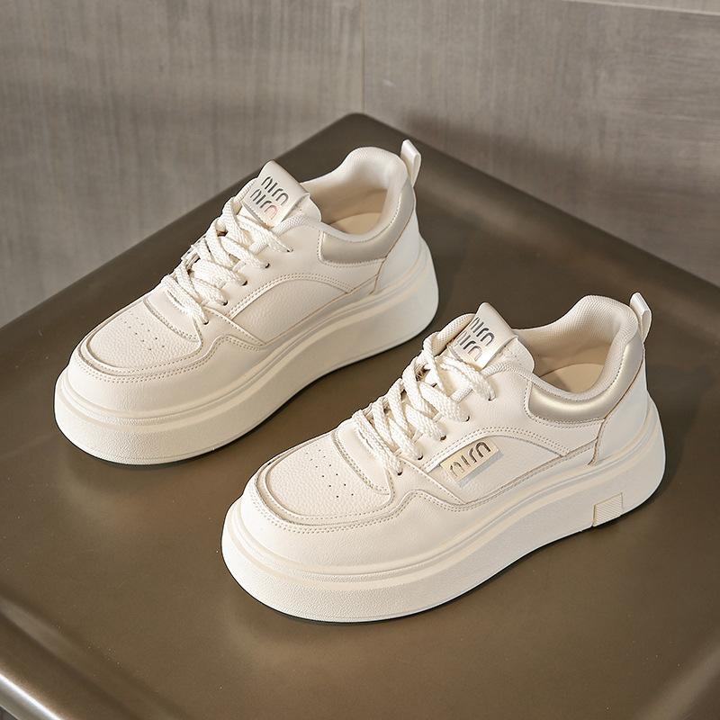 

2025 новые туфли на толстой подошве, маленькие белые туфли, женские весенне-осенние, корейская версия, универсальные, дышащие, нескользящие, увеличивающие рост, кампусные, для отдыха, спортивные, бо 40 бежевый