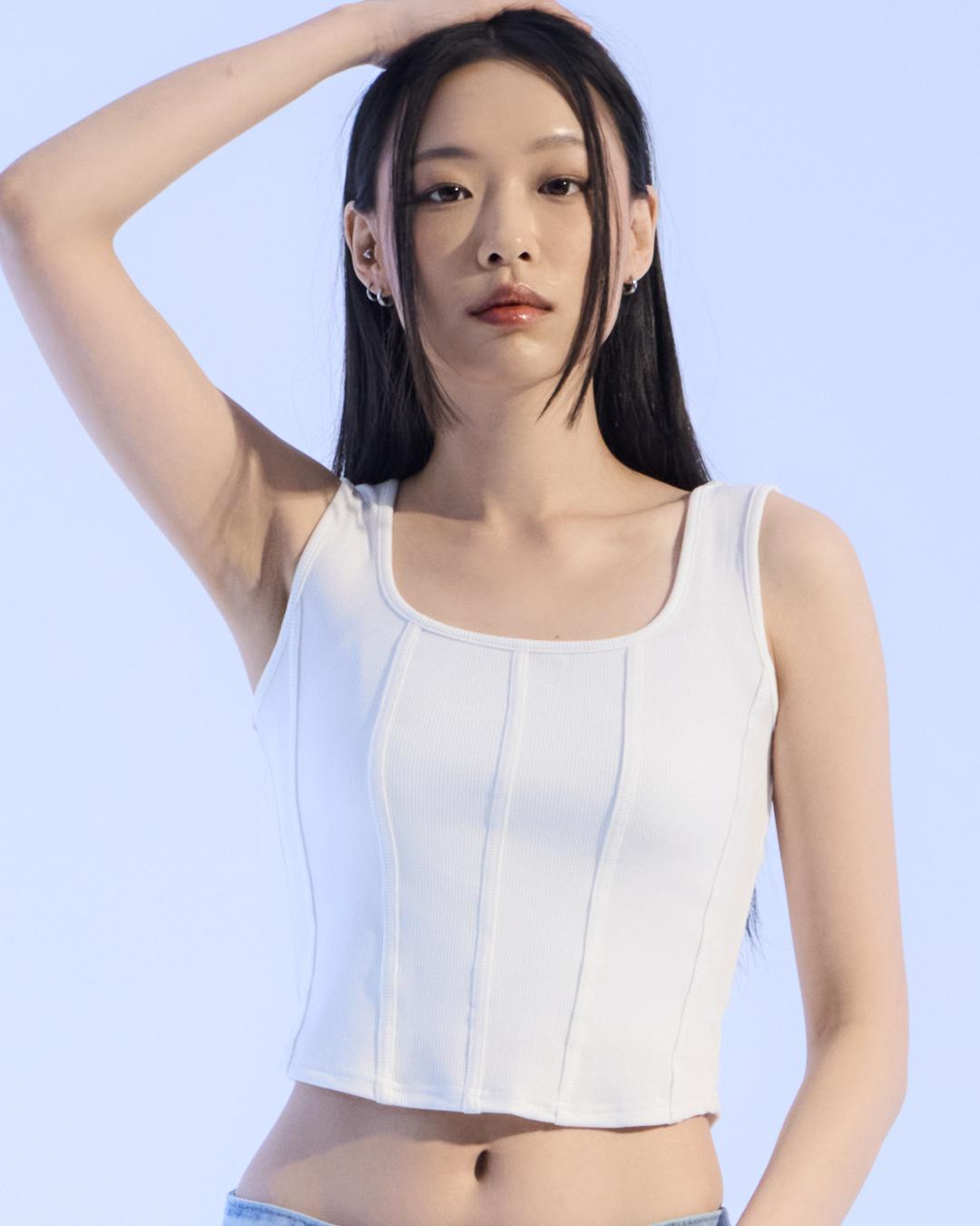 Moa Shaped & Ribbed Top Sleeveless (White) White/S