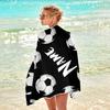 Individuelles Fußball-Strandtuch Personalisierter Name Fußball Mikrofaser Badetuch 160x80cm Weich Schnelltrocknend Schwimmbad