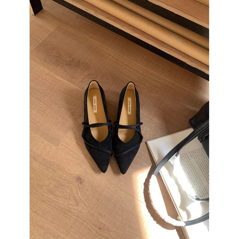 

Hong Kong French retro Mary Jane shoes women s autumn 2025 new shallow mouth niche suede inner height-increasing pointed single shoes 39 чёрный