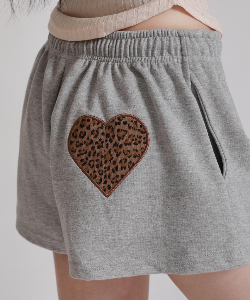 LIKE THE MOST 3-Part Leopard Heart Pocket Applique Training Pants_Gray