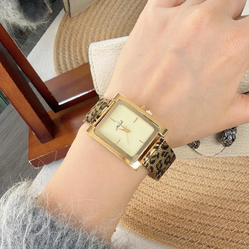 Watch Digital Scale Large Dial Leopard