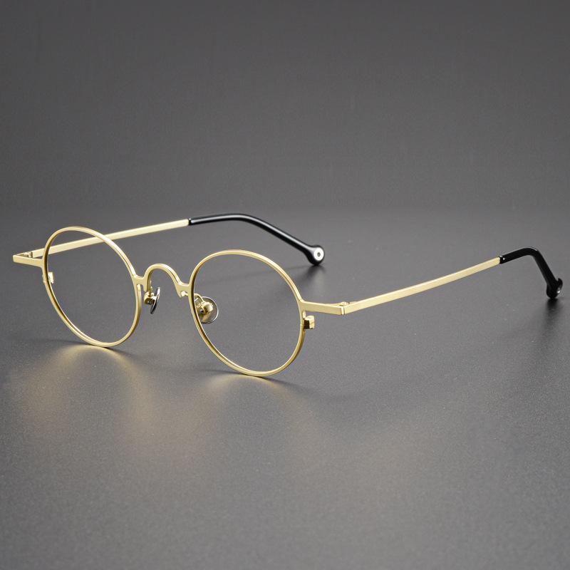 2022 Ultralight Retro Small Round Frame Pure Titanium Glasses Brand Design Photochromic Anti-Blue Light Reading Glasses For Men