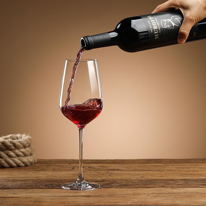 Dongyu Red Wine Glass Set – High-Stem Glasses & Decanter for Home or Gift