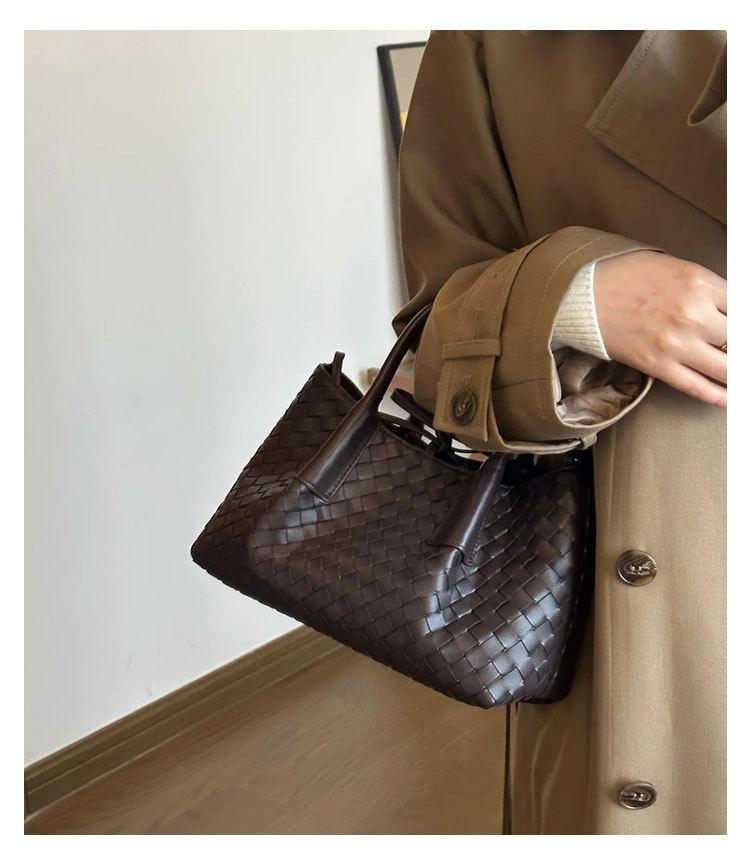 2025 New Cowhide Handmade High-end Woven Bag French Casual Handheld One-Shoulder Crossbody Women's Bag Tote Bag