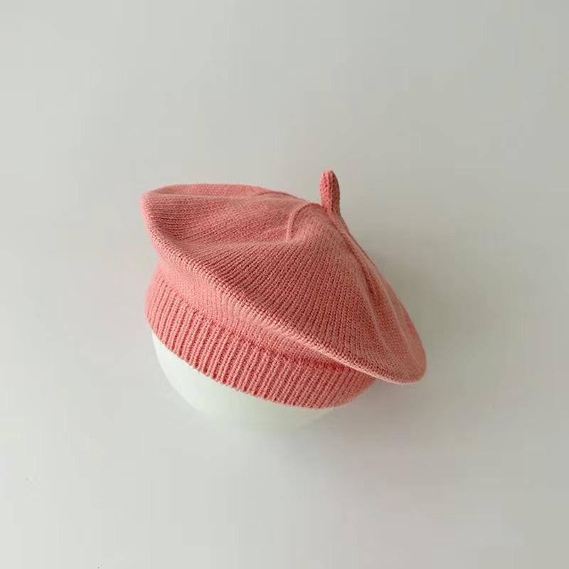 Stylish Unisex Knitted Wool Beret for Children - Cute Candy Color Hat for Autumn and Winter.
