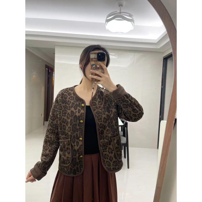 

Women s Fleece-Lined Leopard Print Jacket: 2025 Autumn/Winter, Slimming Korean Style, Fashionable & Elegant, Thickened & Loose, Short Design. 2XL