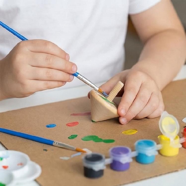 12Pcs Tiny Unpainted Wooden Whipping Top 4.5x5.5cm For ids Art Projects Fine Motor Skill Building and Handmade Craft