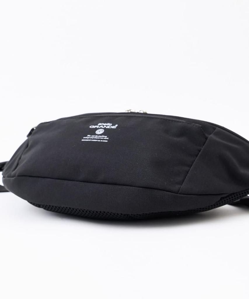 [anello GRANDE] CABIN Body Bag, Double-Sided Water-Repellent, Lightweight