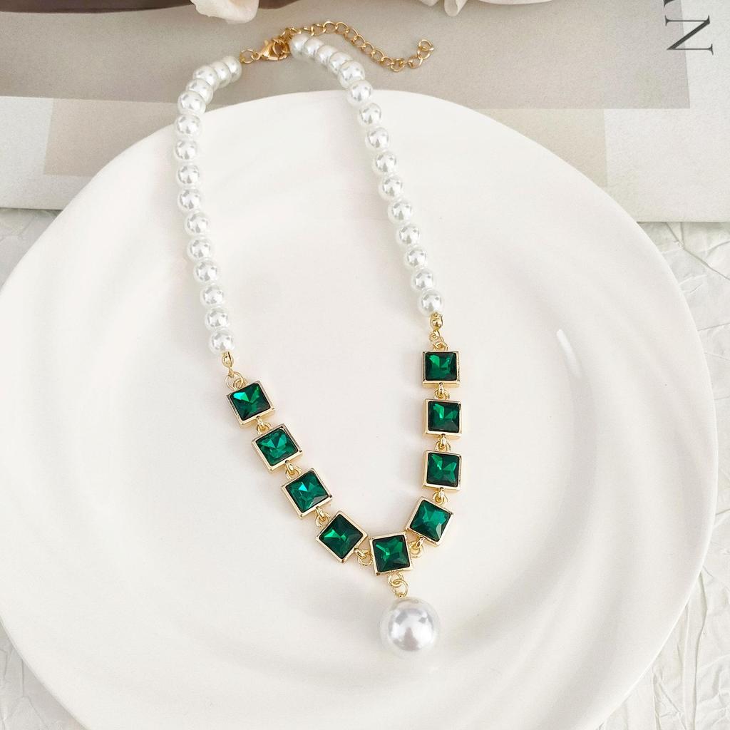 French Retro Colored Glass Pearl Clavicle Necklace