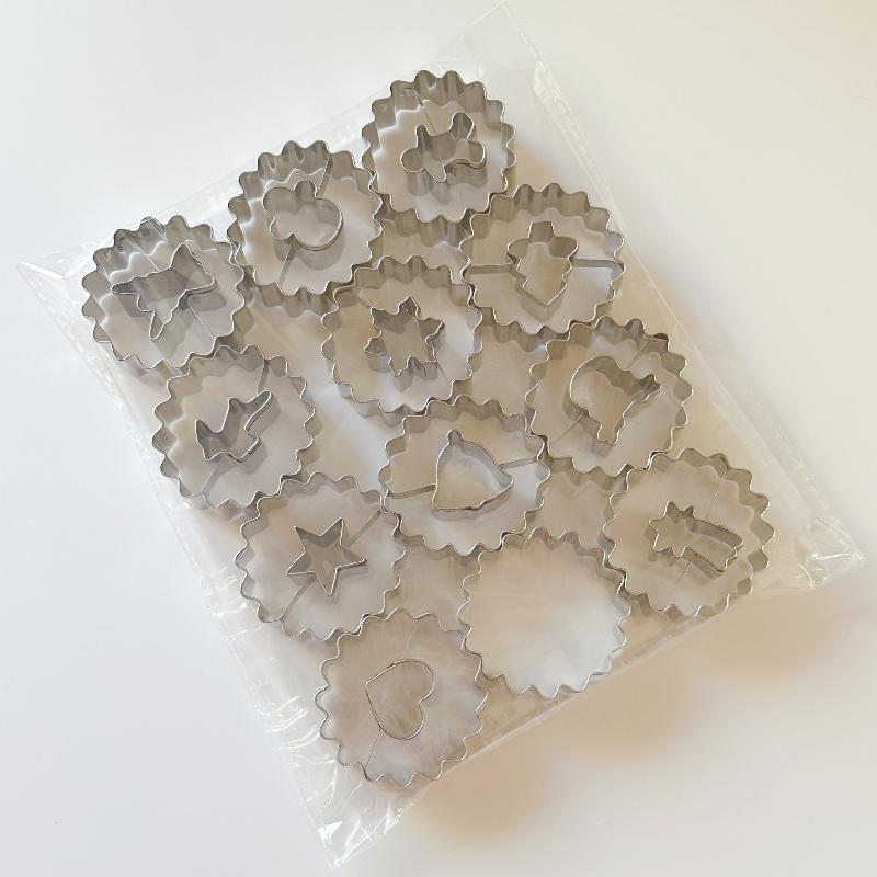 Stainless Steel Christmas Cookie Cutter Gingerbread Man Snowflake Star Shape Biscuit Mold Diy Cake Pastry Baking Making Tools