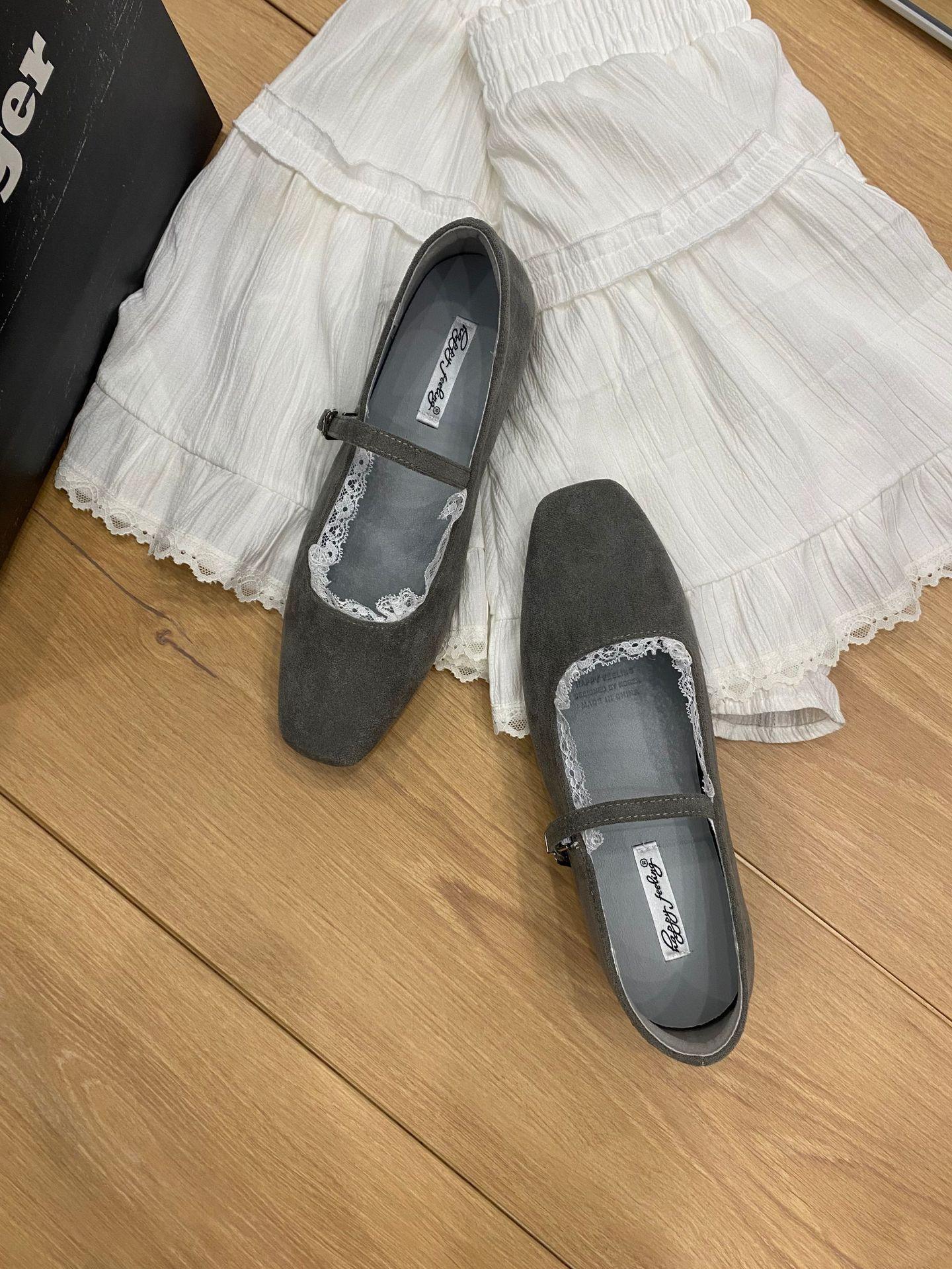 

Inner Height Increase Retro Square Head Lace Light Mouth Single Shoes Women S Spring Red Skirt Fairy Ballet Style Mary Jane Shoes 35