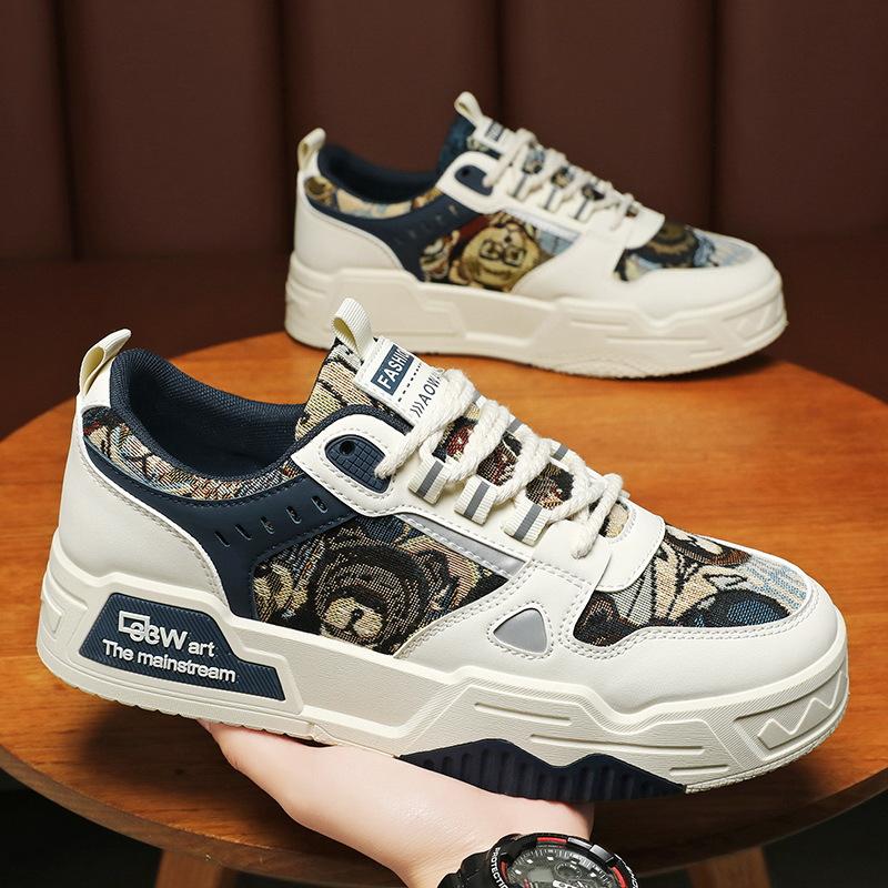 Frühling 2024 neue Board-Schuhe Herren atmungsaktiv lässig vielseitig Trend Koreanische Version für junge Leute Low-Top-Sportschuhe Plattform trendige Schuhe