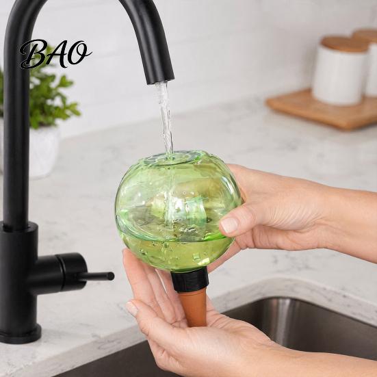 Reusable Watering Bulb Self Bulb, 500ml Transparent Automatic Plant Irrigation Ball, Low Maintenance Care Holiday with Lid for Indoor Houseplants