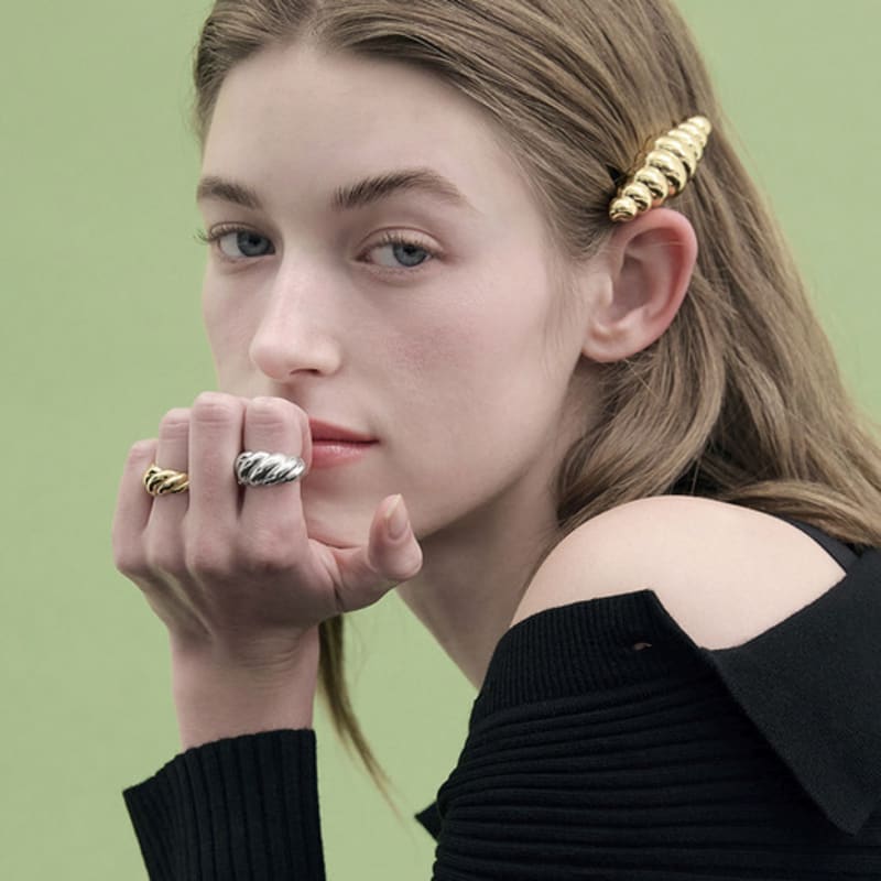 comelico atelier Croissant Bold Ring