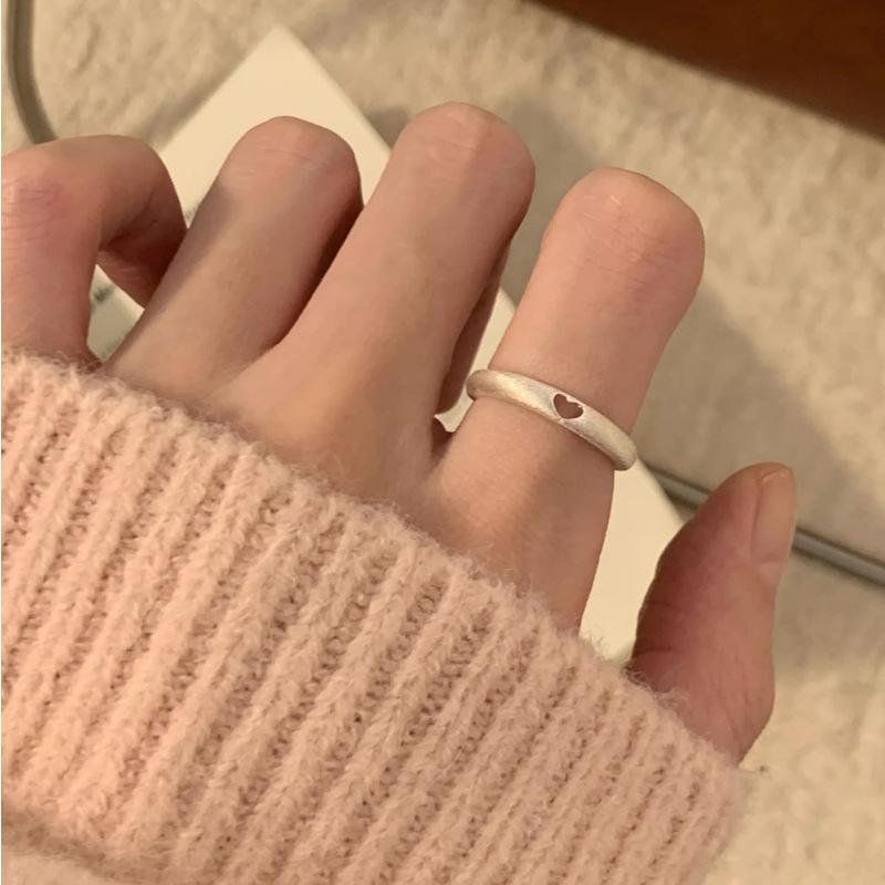 Korean S925 Silver Cross Military Flower Ring: Retro, Adjustable, Fashionable Hip-Hop Index Finger Design for Women.