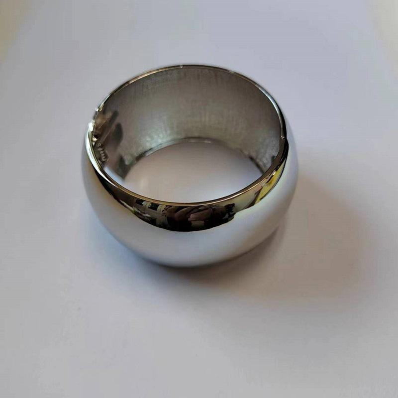 

«Модный браслет из металлического сплава с гальваническим покрытием для женщин»