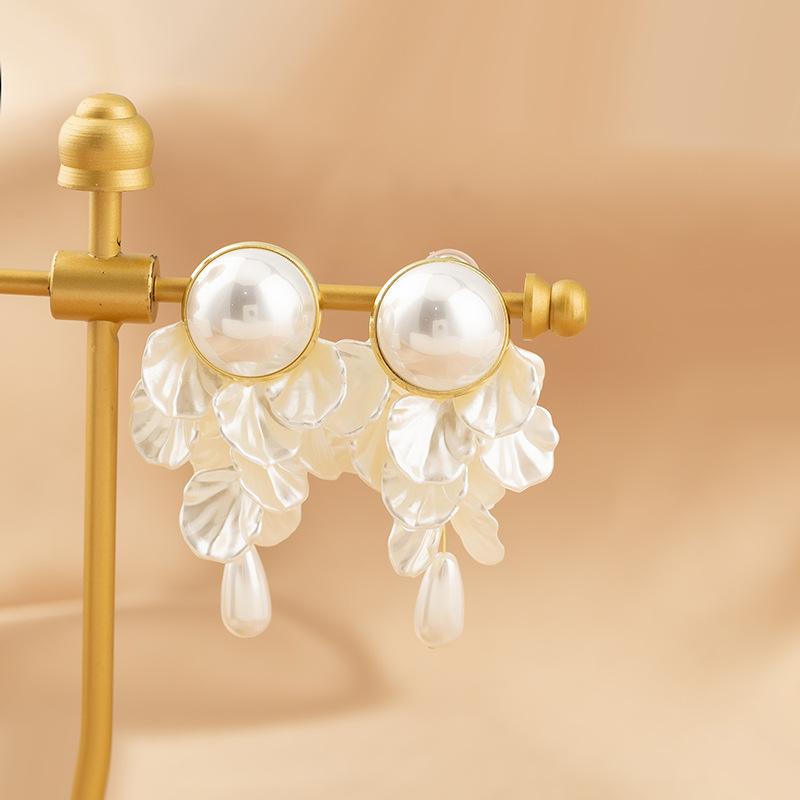 Exquisite Shell Imitation Pearl Drop Earrings Elegant Long Tassel Dangle Earrings For Women Wedding Party Ear Jewelry Gifts