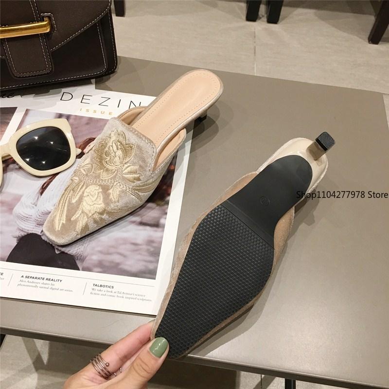 Mode Samt Stickerei Blume Pantoletten Frau Elegante Schuhe Spitz Geschlossene Zehe Hausschuhe Slipper Flats Pantoletten Damen Pantuflas Sandalen
