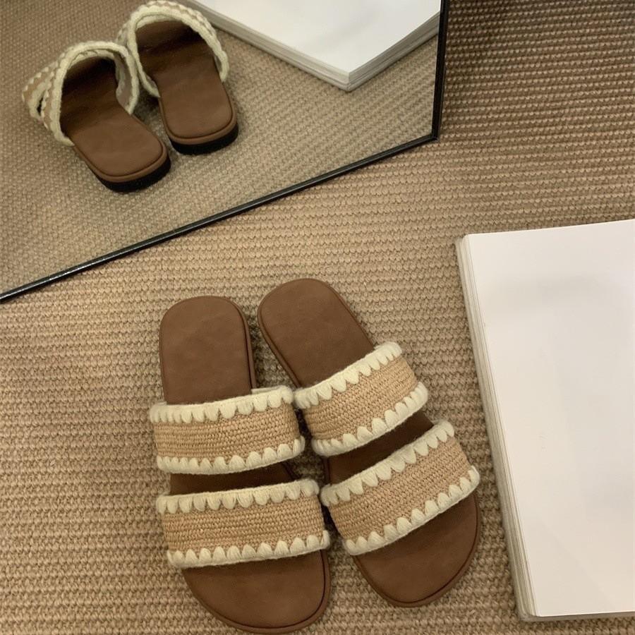 

Retro woven one-word slippers women s outer wear 2025 new beautiful cool slippers summer not tired feet flat sandals 35