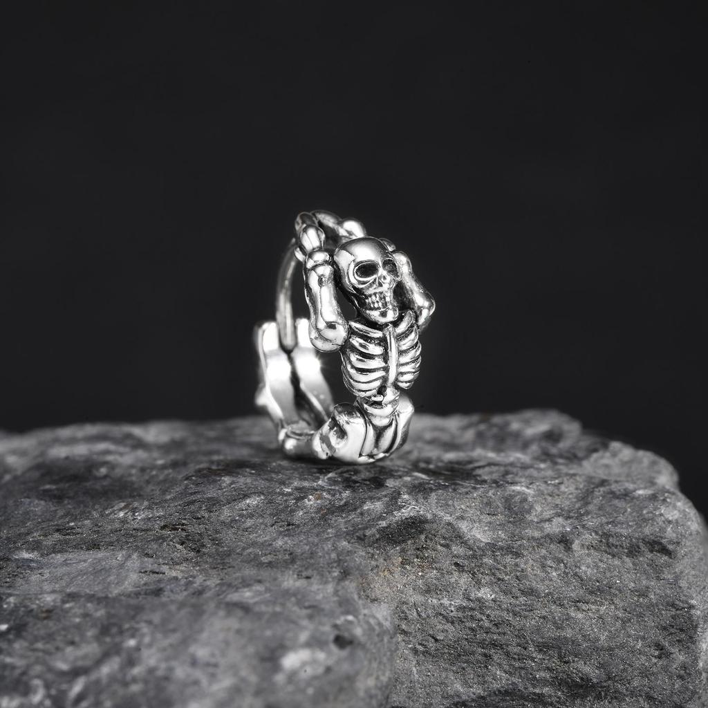 Retro Gothic Skull Earrings Stainless Steel Punk Skeleton Skull Head Hoop Earrings for Man Vintage Jewelry