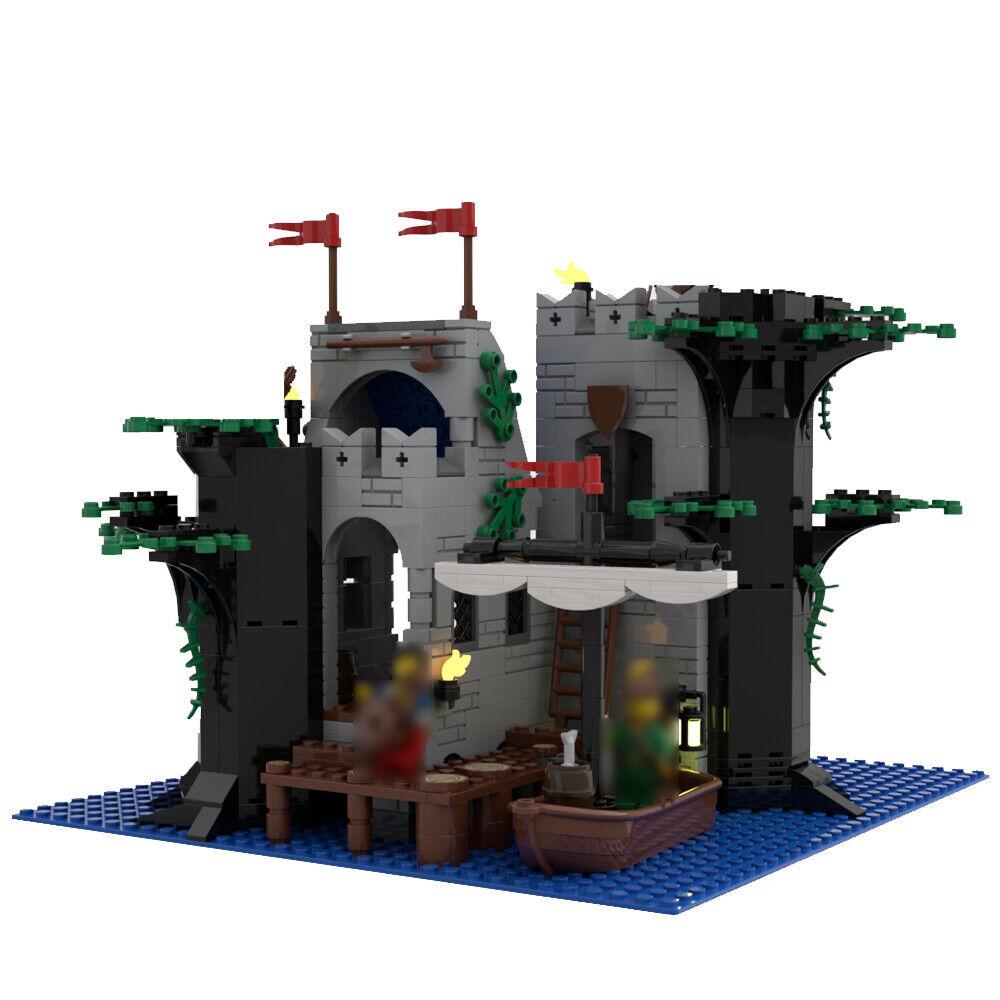 766 Delar MOC Byggkloss Gammalt Övergivet Skogsfolks Torn med Tvådelad Klappbro, Brygga och Båt Modell Leksak MOC-77633