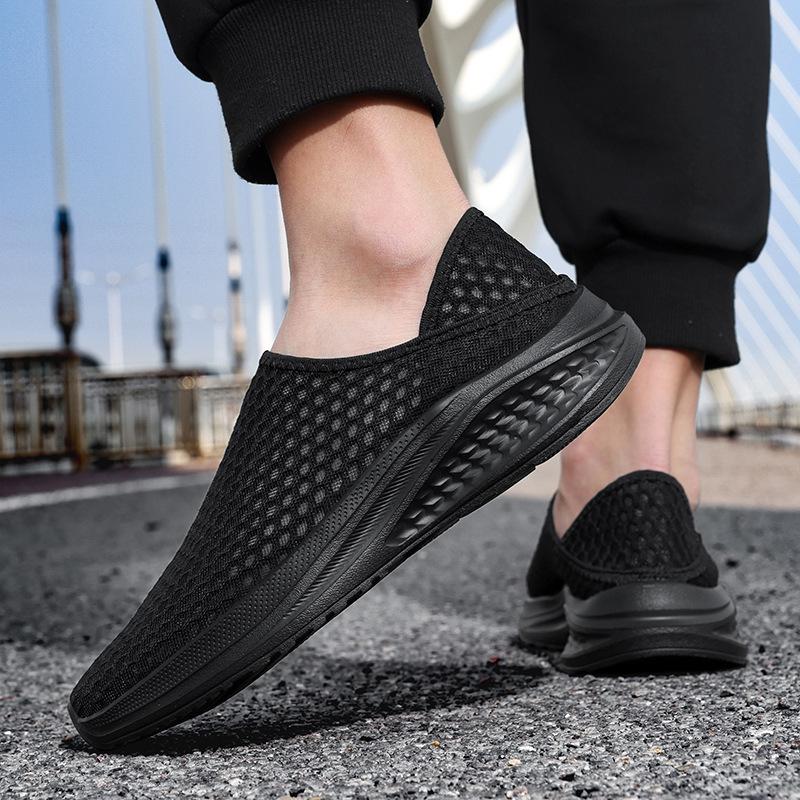 Fashion 36-48 Size Hollowed Out Mesh Shoes for Men and Women Light Breathable Walking Men Shoes Summer Comfortable Casual Men Sneakers