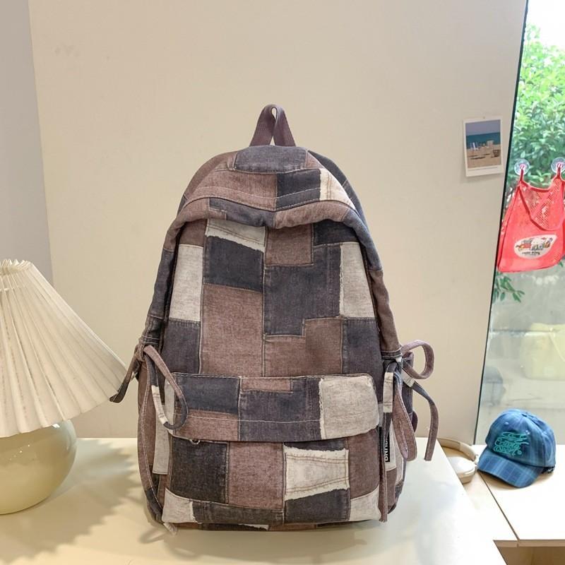 

Trendy Nylon Casual Backpack For High School And College Students Cute Cartoon Pattern коричневий