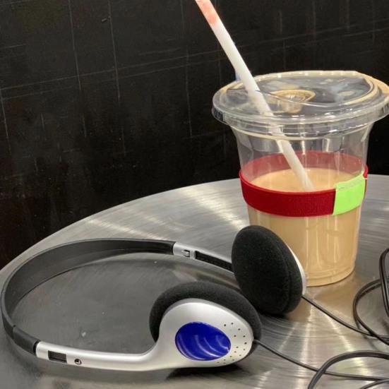 Headphones Wired Earphones Low Latency Clear Telescoping Design Sound Quality Ultralight On-Ear Headphones