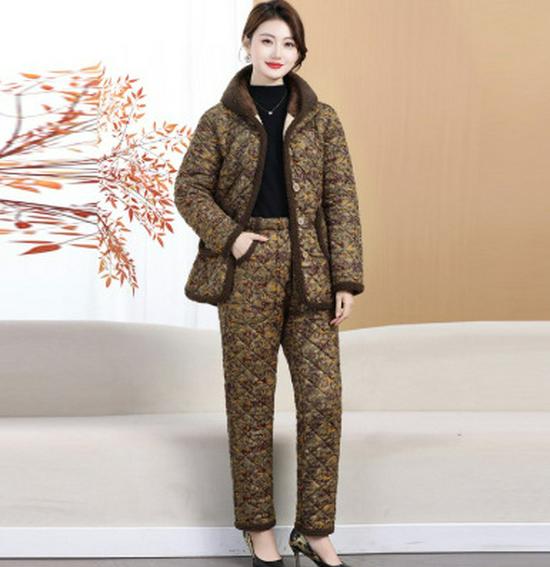 Women's Quilted Winter Pajama Set - Grandma's Warm Cotton Jacket & Velvet Pants
