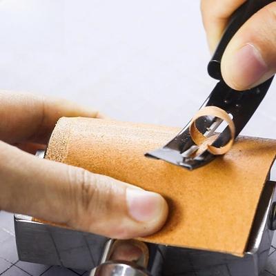 Černý ostrý kožený skivingový nůž Nástroje DIY kožedělná výroba Bezpečnostní řezací nůž Odříznutí tenké nože +3 čepele Německý dovoz
