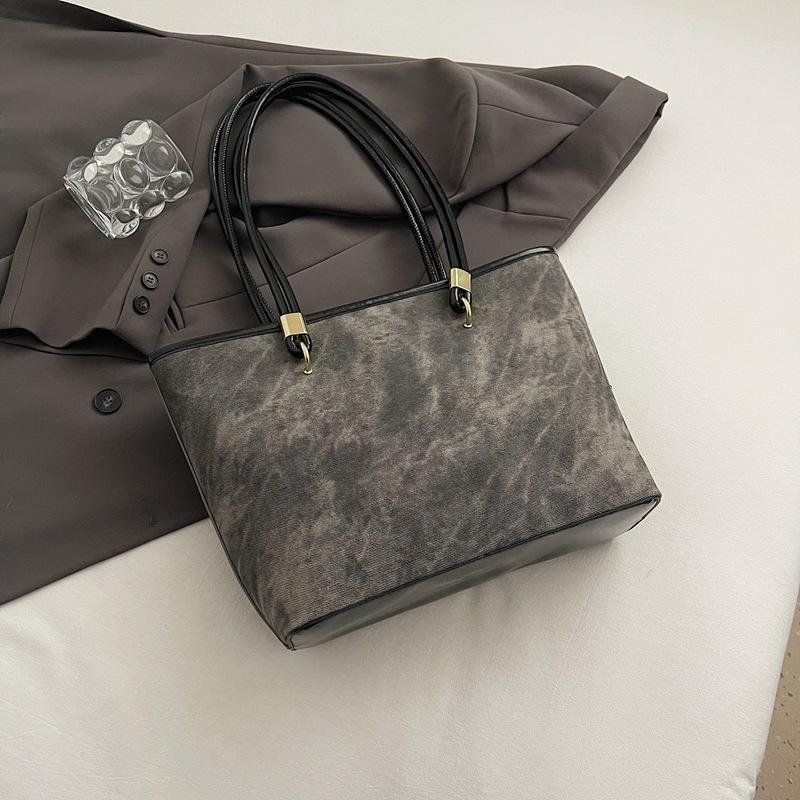 Retro bag women's large capacity 2025 new spring and summer versatile casual shoulder bag simple work commuter tote bag