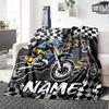 Coperta stampata a tema moto da fuoristrada con nome personalizzato - Perfetta per divano, letto, viaggi e uso all'aperto | Lavabile in lavatrice, accogliente e resistente.