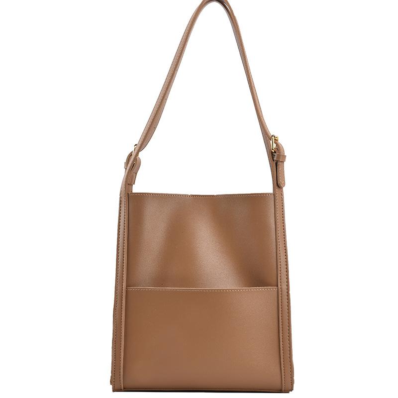 

Wholesale large-capacity bags women s shopping bags 2025 new trendy shoulder bags commuter underarm portable tote hand carry хаки