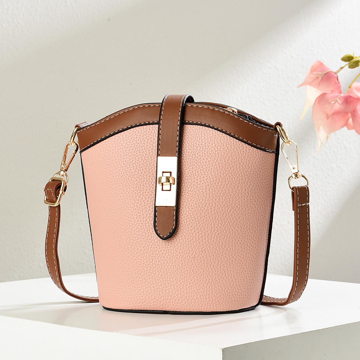 

Large Capacity Lightweight Luxury High Quality Soft Durable Fashion Exquisite Lightweight Commuter Outdoor Crossbody Shoulder Bucket Bag чорний