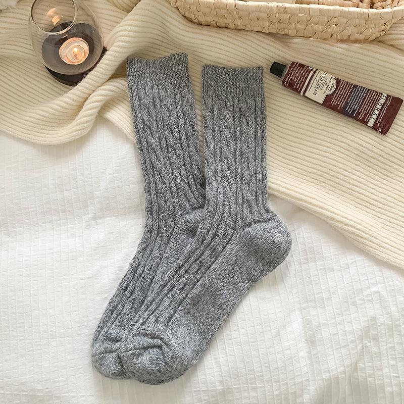 Cotton Knitting Women Socks Fashion Harajuku Retro Lady Girls Plush Thick Long Socks Autumn Winter Solid Color Casual Keep Warm