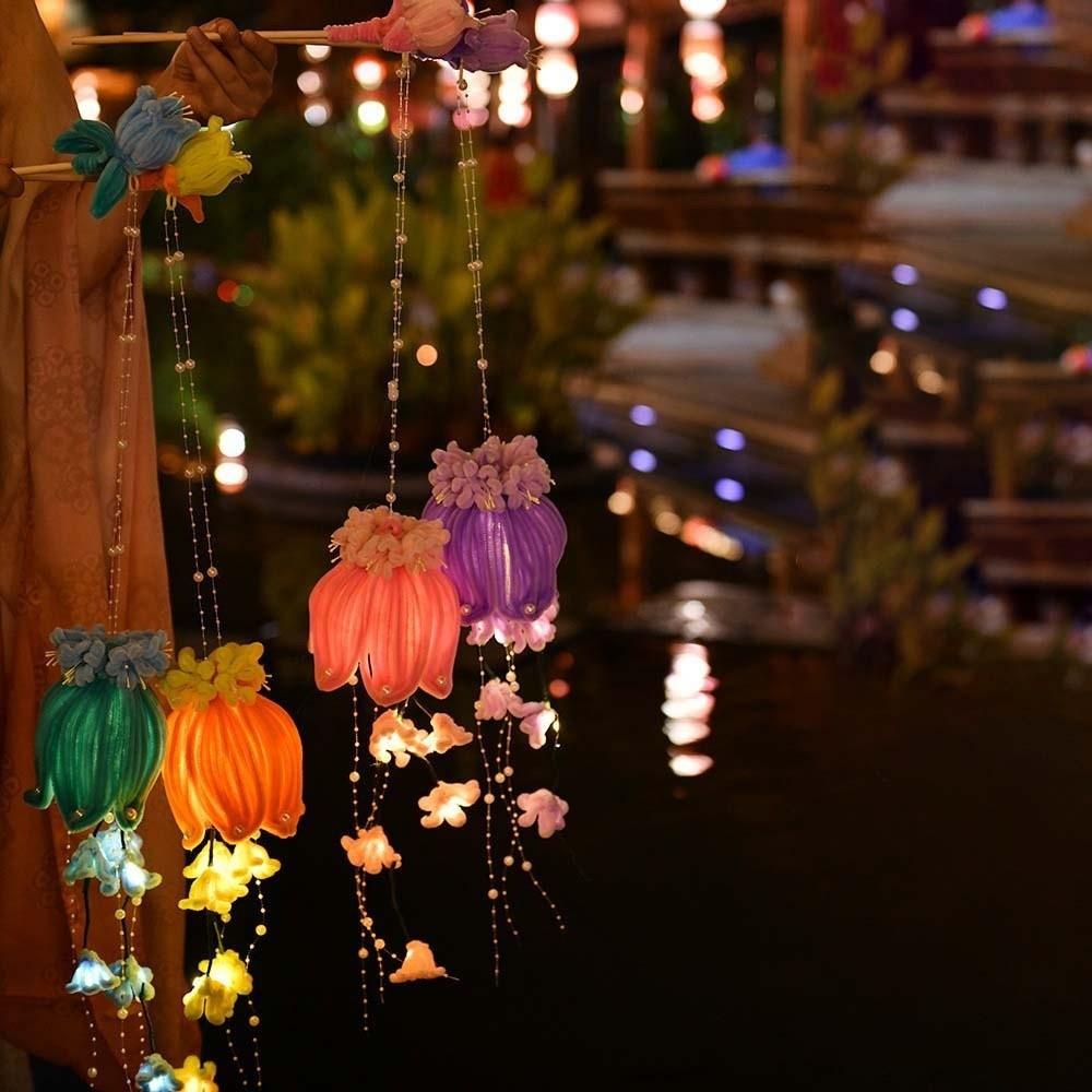 Handmade Bellflower Lantern Glowing Twisted Stick Muguet Flower Lamp Luminous Easy-to-Make Handheld Light Mid-Autumn Festival