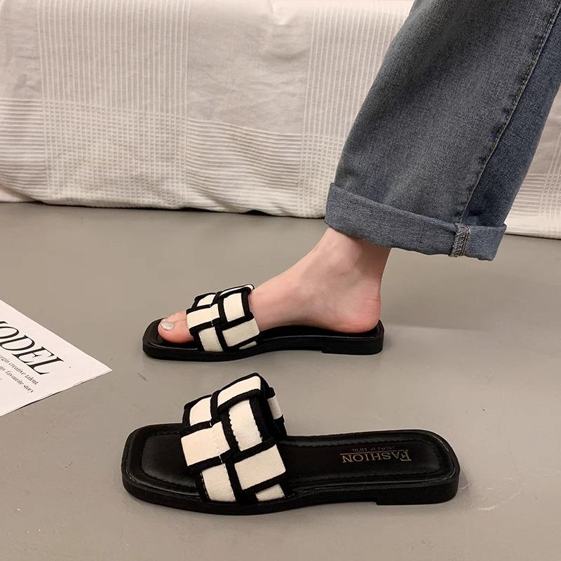 Thick Bottom Heightening Fashionable Versatile Cool Slippers Women's Outer Wear 2025 Summer New Models Step On Shit Feeling Comfortable Casual On