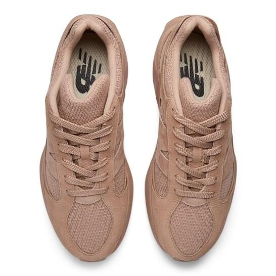UWRPDFCB New Balance Warped Runner Flat Taupe Sparrow (Men's)