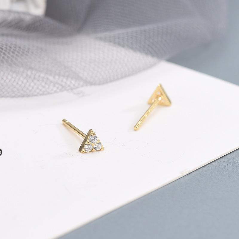 

Серебряные корейские серьги с треугольным цирконием S925 для студенток S925 Silver