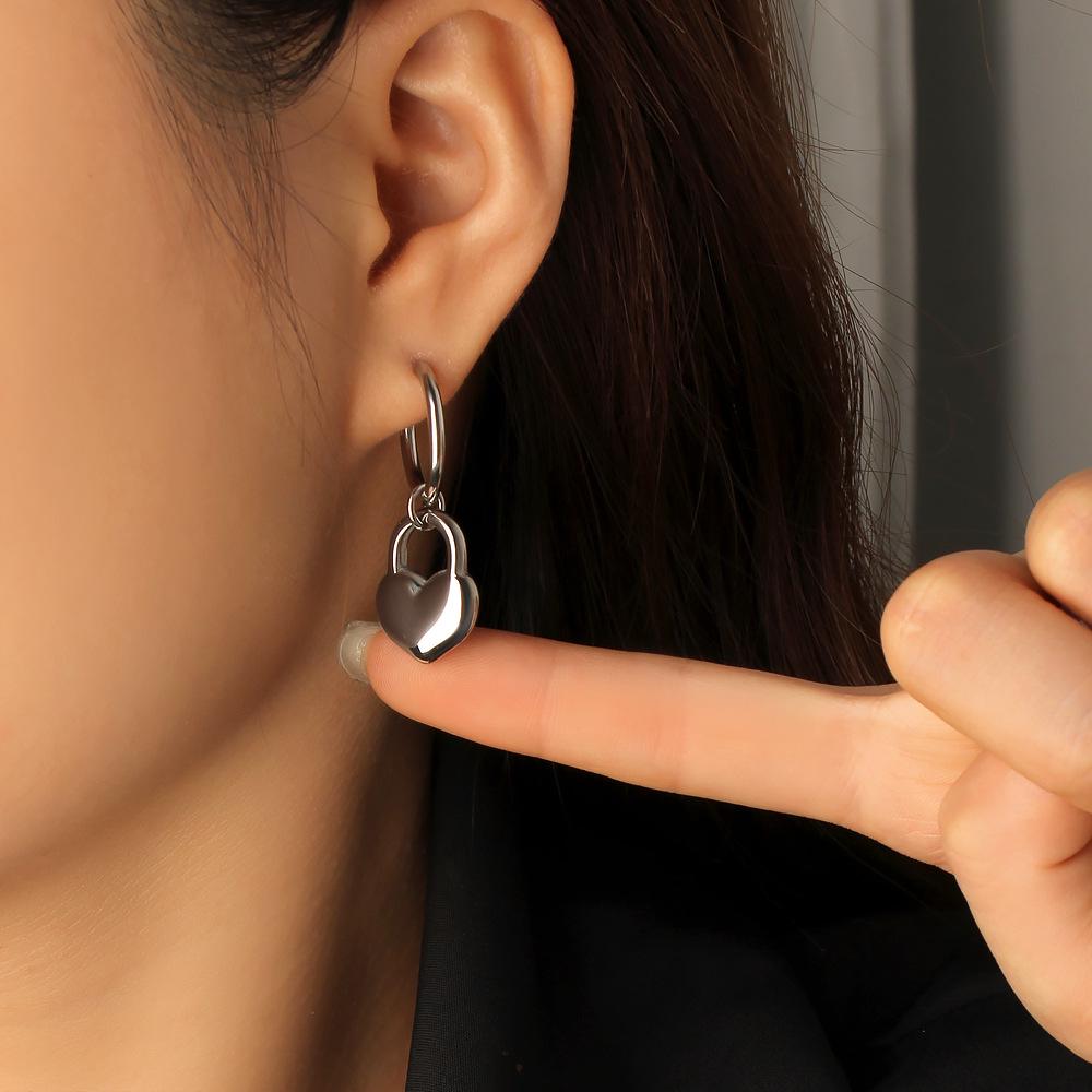 Meishiduo Heart Pendant Korean-Japanese Style Gold Hoop Earrings - Colorfast Titanium Steel