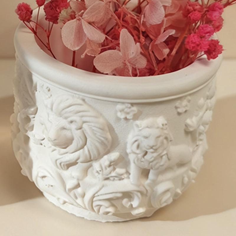 High Quality Silicone Mold Lions Embossed Design For DIY Candle Making Resin Projects Smooth Finishes Artistic Home Decors