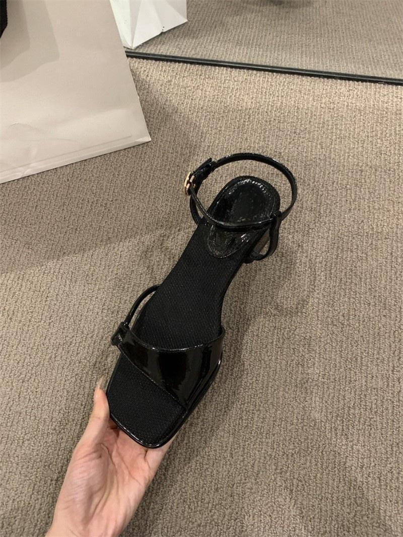 

Босоножки на грубом каблуке женская обувь весна-лето 2024 новая квадратная модель с открытым носком нишевая юбка высокого класса римские туфли 39 чёрный