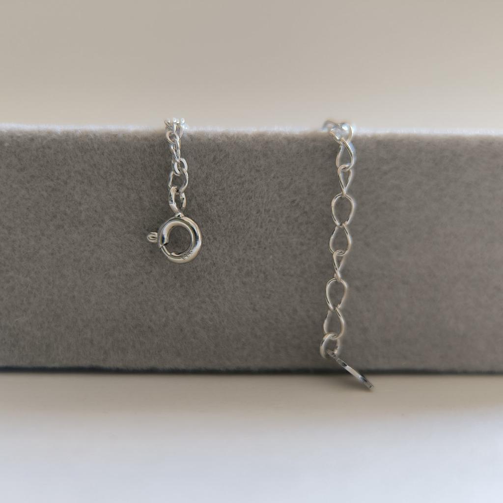 Silbernes Armband mit Zirkonia, Gewicht 2,24 Gramm (2208921)